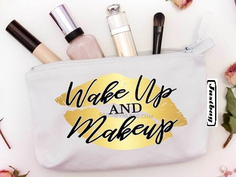 Cosmetic pouch